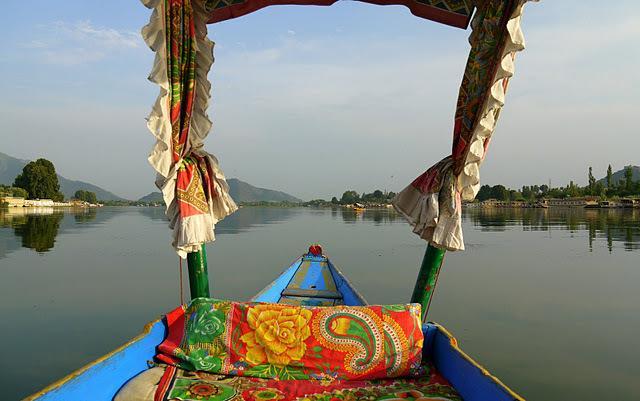 Houseboat Lily Of Nageen Srīnagar Exterior foto